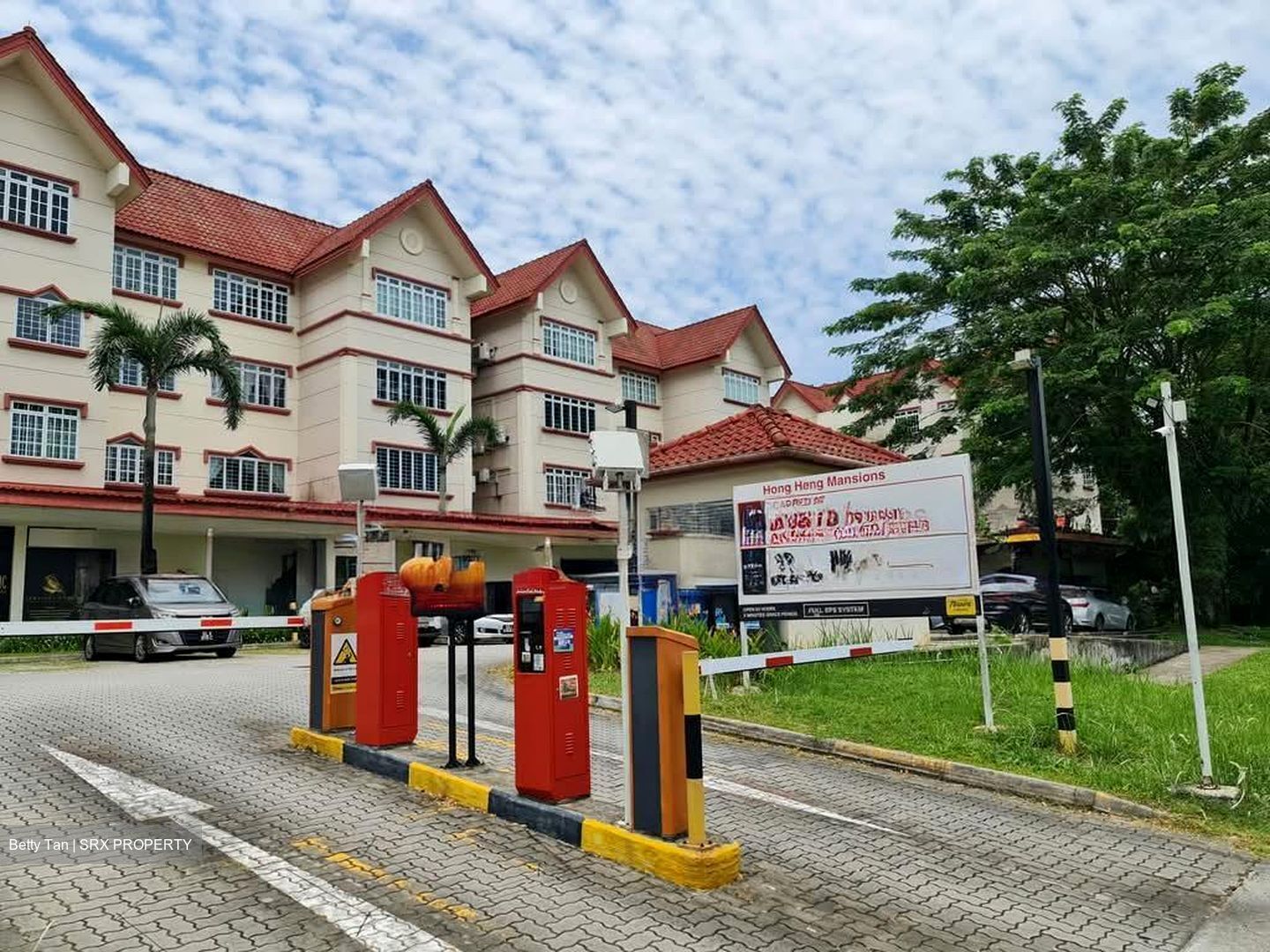 Hong Heng Mansions (D26), Shop House #572985511